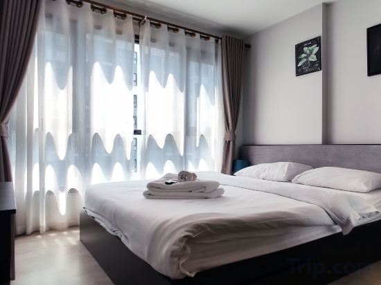 Many Holiday The Base Condo Room Type - Apartment with Sea View