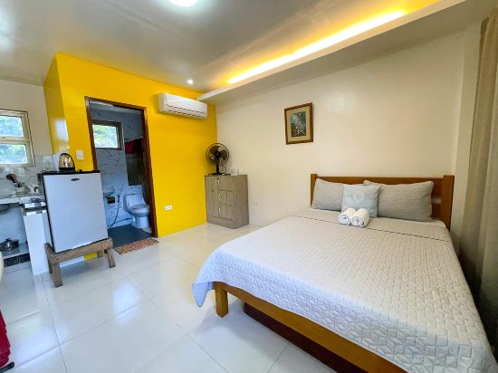 Villa Pamana Inn Puerto Galera powered by Cocotel - Tap to explore photos