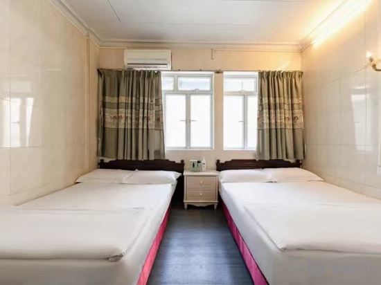 Deluxe Hostel (Vila Hou Va) - Tap to explore photos