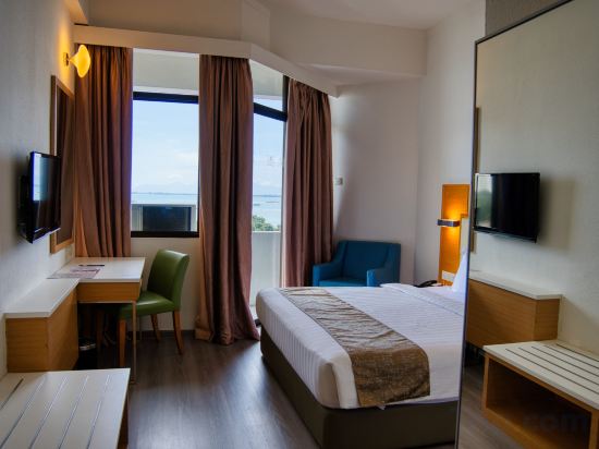 Hotel Sentral Seaview Penang @ Beachfront Room Type - Superior Room With Partial Seaview