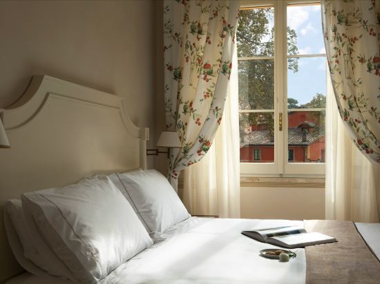 QC Grand Hotel Roma Room Type - Classic Room