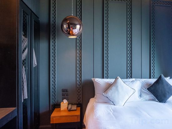 Saturdays Residence by Brown Starling Room Type - 1 Bedroom Suite Balcony