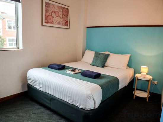 Nomads St Kilda - Base Room Type - Double Ensuite Room