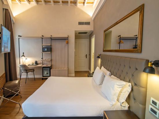 Hotel Accademia Room Type - Deluxe Double Room