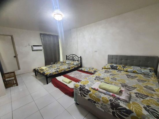 Bohol Transient Lruy near Panglao Beach Room Type - Barkada Room (Second Floor)
