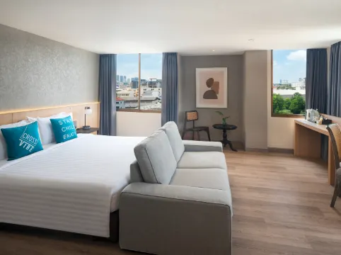 Cross Vibe Bangkok Srinakarin