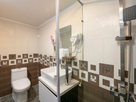 Hanoi Aria Central Hotel & Spa - Tap to explore photos