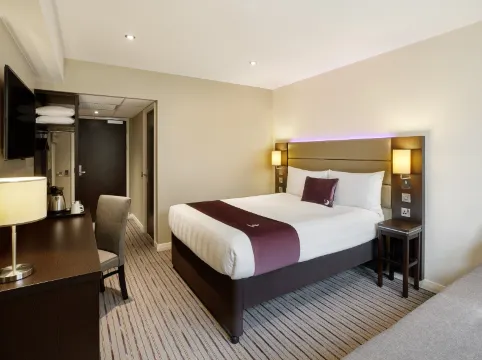 Premier Inn London Canary Wharf (Westferry) Hotel