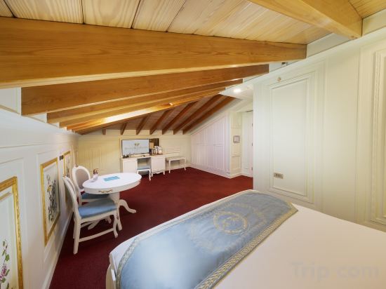 Seven Hills Palace & Spa Room Type - Mansion Loft Double (Only Sky View)