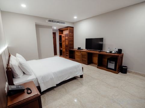 Otres Beach Hotel Room Type - 1 King Bedroom
