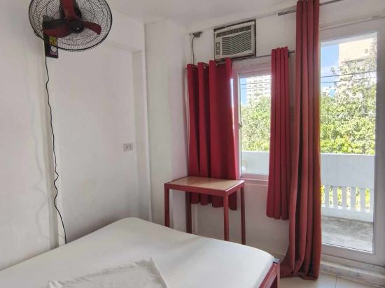 Stay Malate Hostel Room Type - Double Fan Room with Balcony (Shared Bathroom)