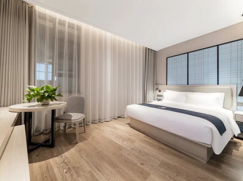 Echarm Hotel (Wuhan University Hongshan Square Metro Station)