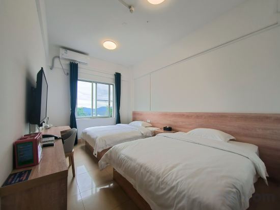 Huguang Holiday Hotel Room Type - Double Room With Lake View
