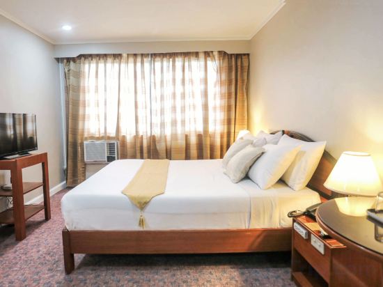 Holiday Plaza Hotel - Cebu Room Type - Superior Queen Room