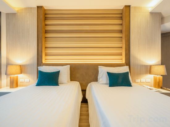 Cape Dara Resort Room Type - Deluxe Corner Twin Room with Sea View 