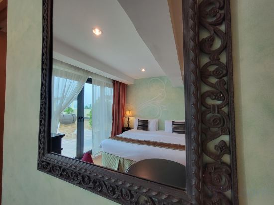 Lee Boutique Hotel Tagaytay - Tap to explore photos