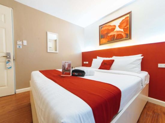 Reddoorz Plus @ Hotel Metro Room Type - RedDoorz Room