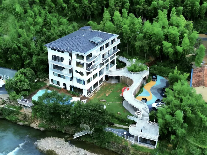 Yaojia｜Township see cloud bamboo Valley river hot spring guest house
