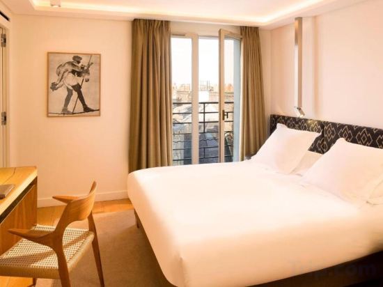 Hotel Marignan Champs - Elysées Room Type - Premier Room