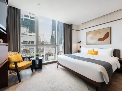 Dash Living on Queen’s