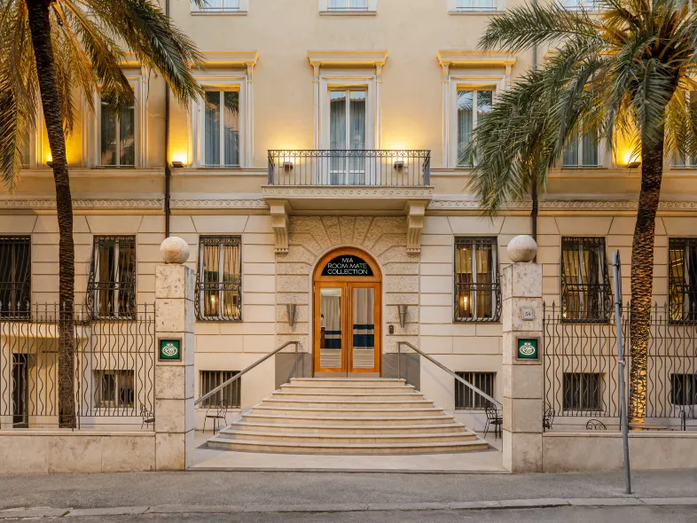 Room Mate Collection Mia, Rome Colosseum