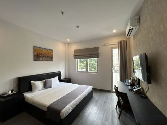 Bros Hotel Room Type - Basic Double or Twin Room