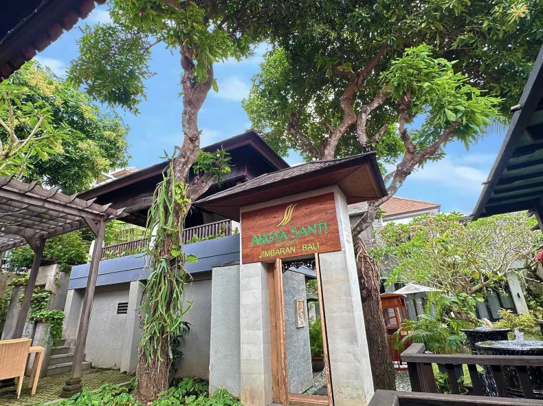 阿格亞桑蒂金巴蘭調色板度假村