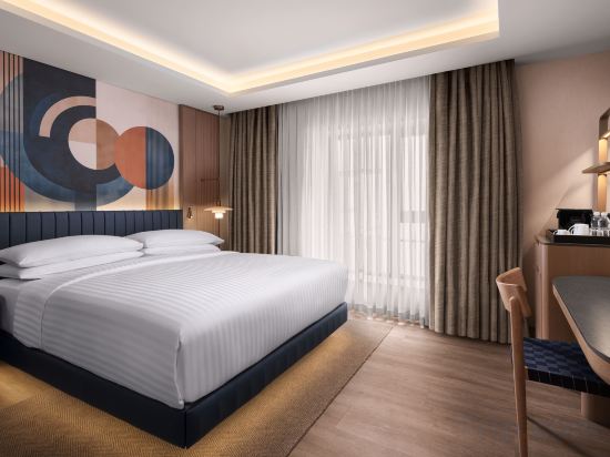 Delta Hotels Istanbul Karakoy - Tap to explore photos