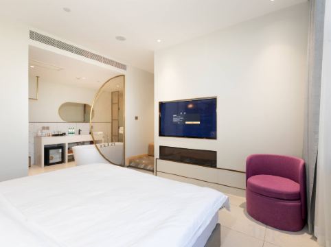 Manyan Hotel Room Type - Luxurious And Comfortable Parent-child Twin Bed Room Manyan Hotel Room Type - Luxurious And Comfortable Parent-child Twin Bed Room