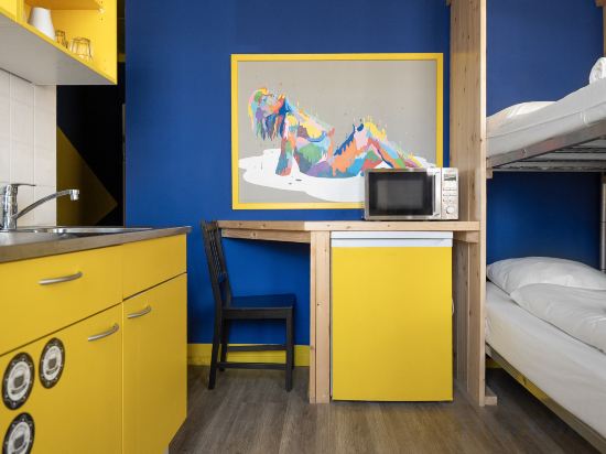 Amsterdam Teleport Hotel Room Type - 6-Person Studio with Private External Bathroom