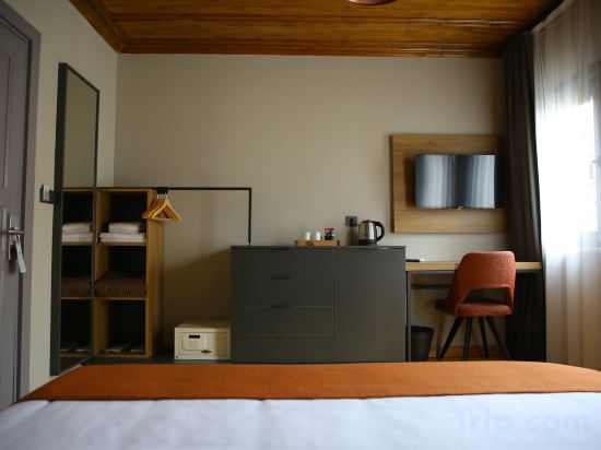 ROCO Beyoglu Room Type - Standard Queen Room With Balcony