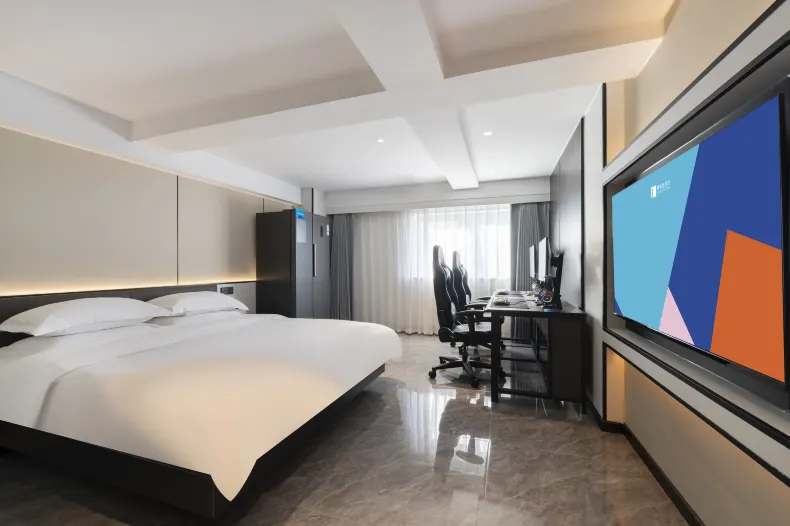 i Electronic Sports Hotel (Nanjing Xuanwu Lake Youth Square Metro Station)