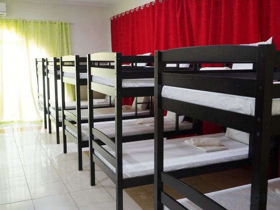 Hidden Valley Mountain and Wavepool Resort Room Type - Dorm Room 8 Pax