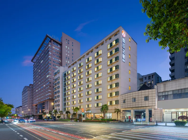 Jinjiang Inn Select Hotel (Wuhan University Donghu)