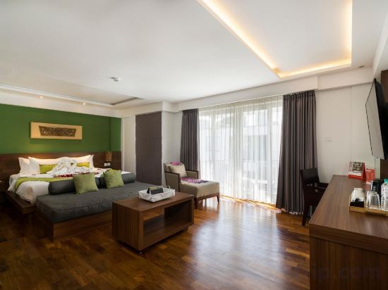 d'primahotel Petitenget Seminyak Room Type - Executive Room with Pool View d'primahotel Petitenget Seminyak Room Type - Executive Room with Pool View