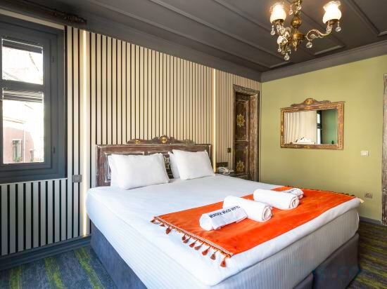 Wonder Wood Hotel Room Type - Standard Double Room