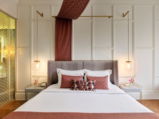 Mr CAS Hotels - Special Class Room Type - Deluxe Double Room with City View