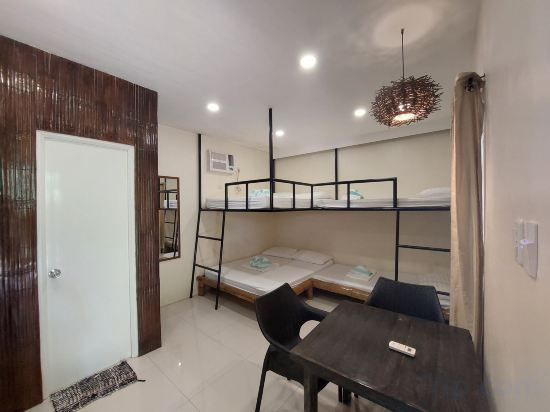 Avila's Horizon Dive Resort Malapascua Room Type - Family Room