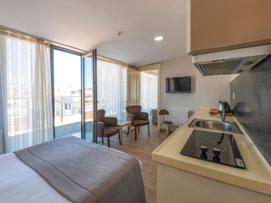 Taksim Peri Suite - Tap to explore photos
