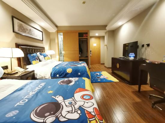 Rose Hot Spring Hotel Room Type - Family Friendly Themed Room