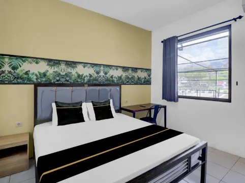 Hotel O near Trans Studio Theme Park formerly Sunset Cozy Residence