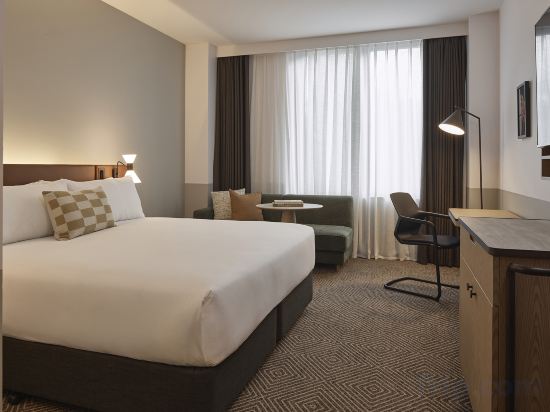 Flagstaff Gardens Hotel Melbourne (Formerly managed by Radisson) Room Type - New Parkview King Room