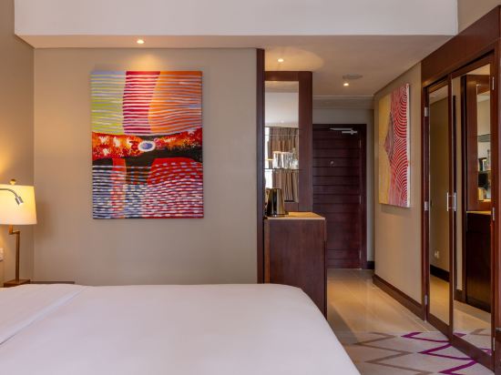 Mercure Nairobi Upper Hill Room Type - Classic Superior Room with 1 king bed