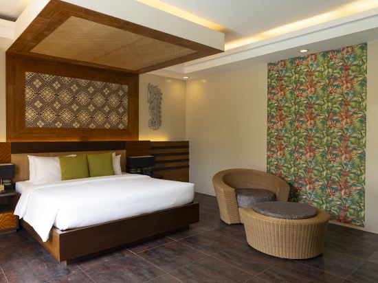 Club Serena Resort Room Type - Deluxe Poolside Room