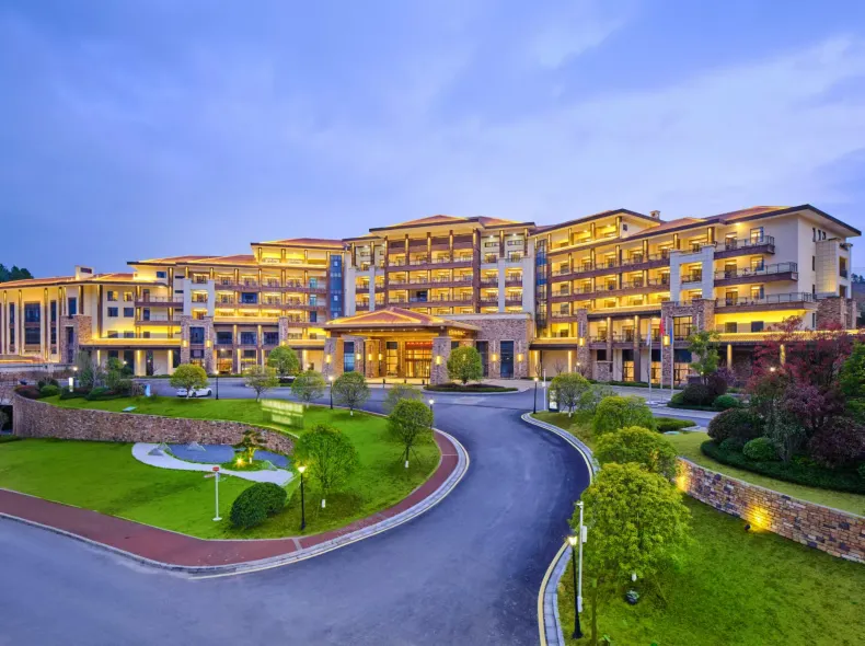 CHANG TIAN TOURISM QINLU HOT SPRING HOTEL