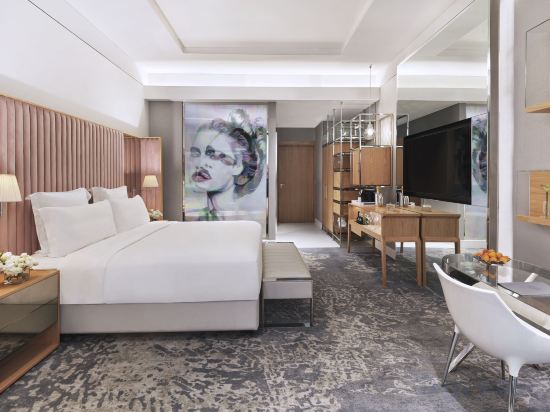 SLS Dubai Hotel Downtown by Accor Room Type - Signature Room, 1 King Bed (Khalifa View)