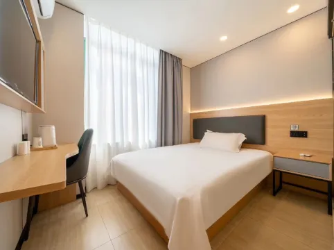 Mini Season Hotel (Shanghai Capitalong Dreams Yuanzhuang Park)