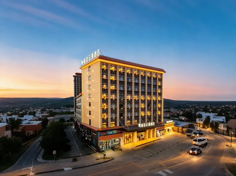 Rezen Yunman Hotel