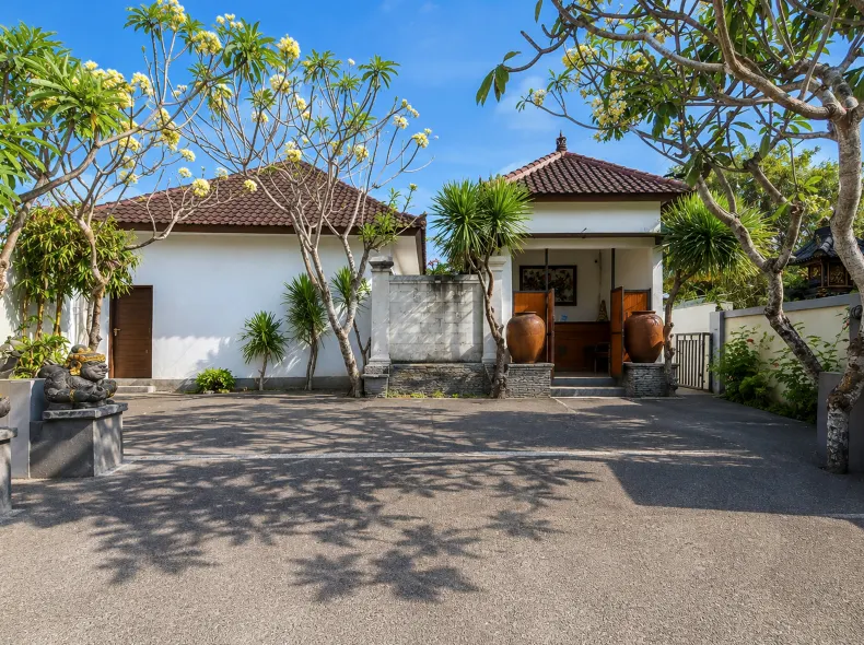 Collection O near Pantai Nusadua formerly Palm Bamboo Hotel