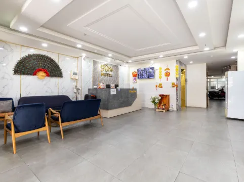 Rita Hotel near Tan Son Nhat Airport